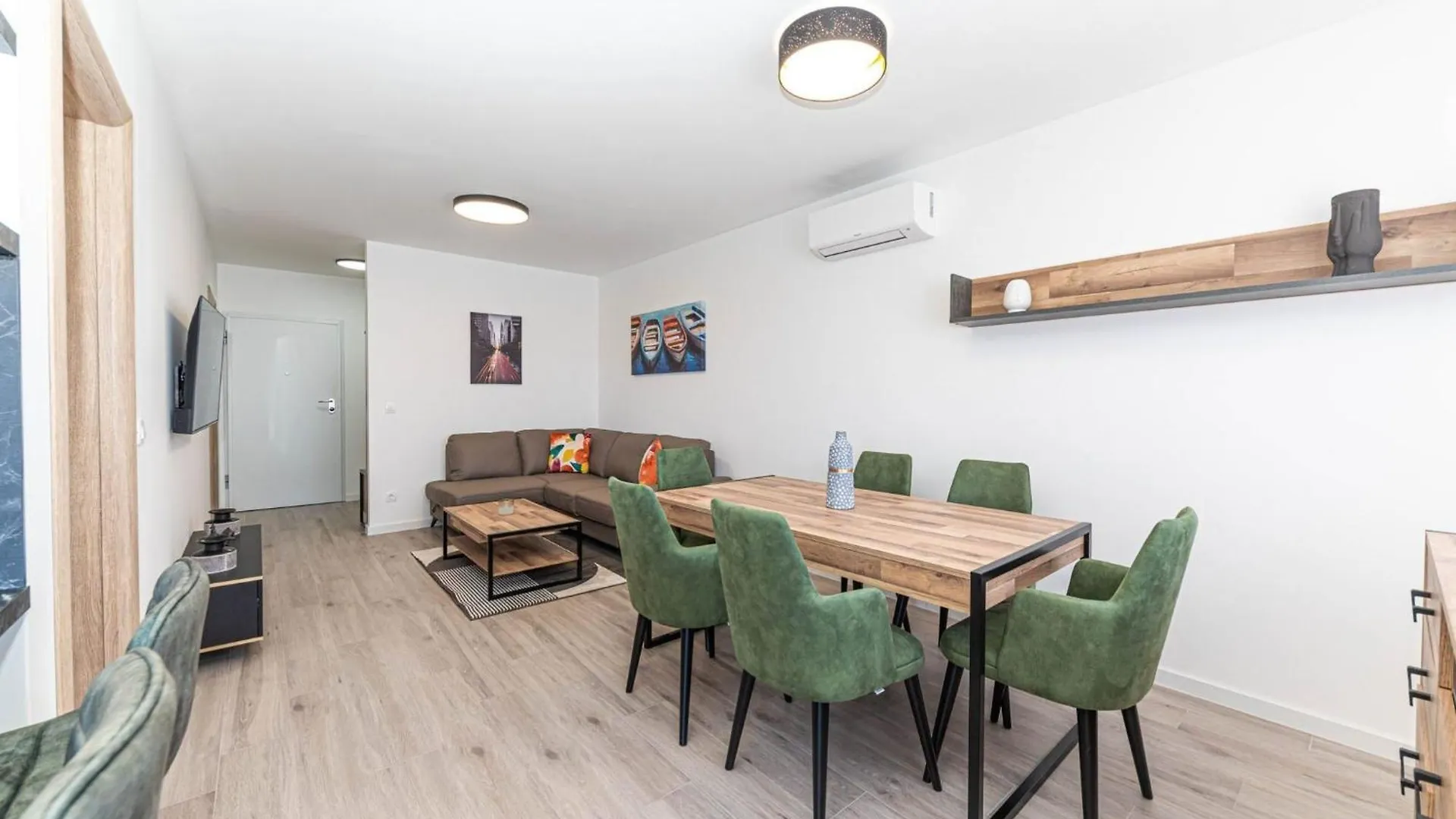 Elegant Kastel Novi Apartment With Sea View Balcony Kastela Croatia