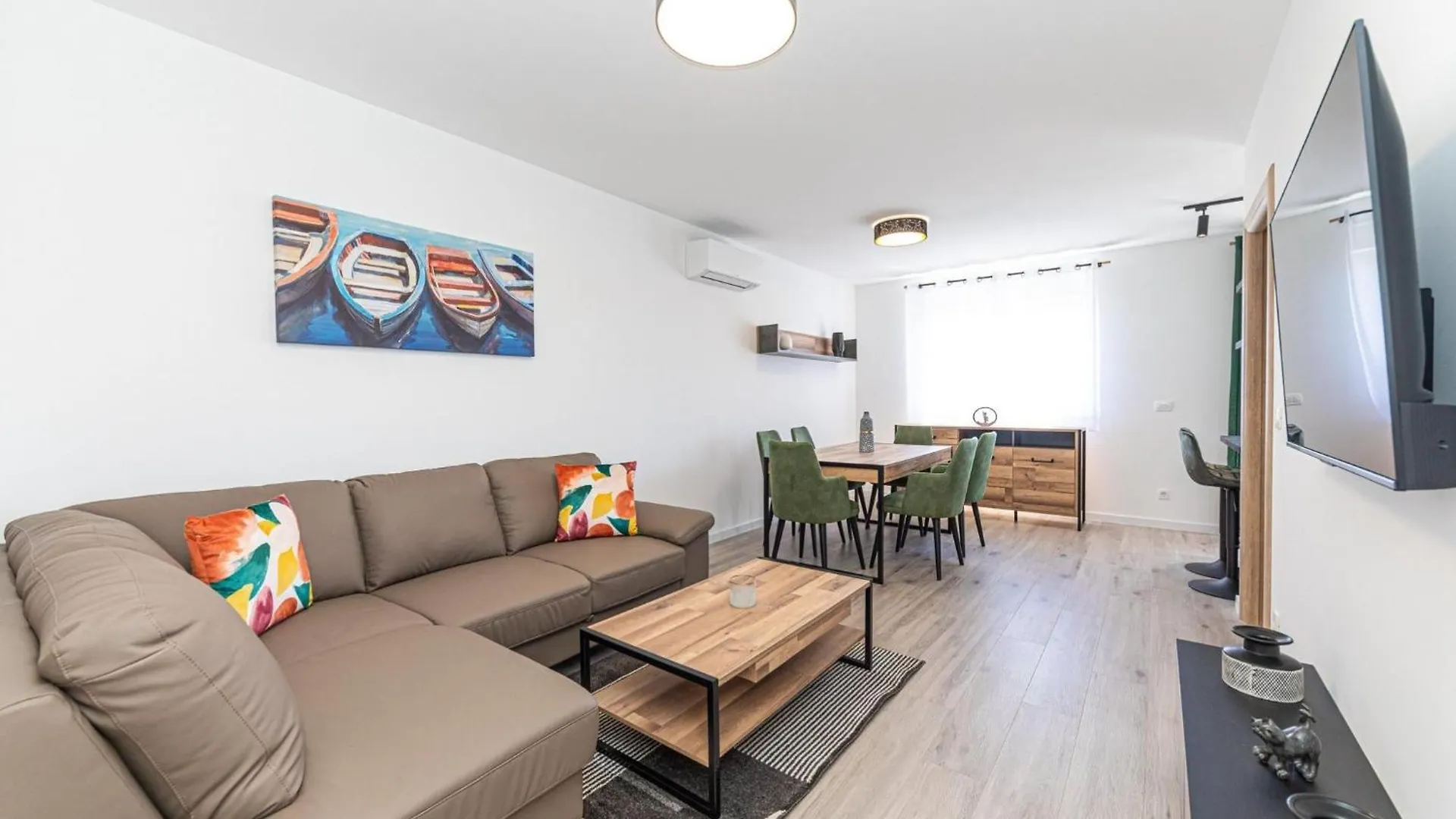 Elegant Kastel Novi Apartment With Sea View Balcony Kastela Croatia