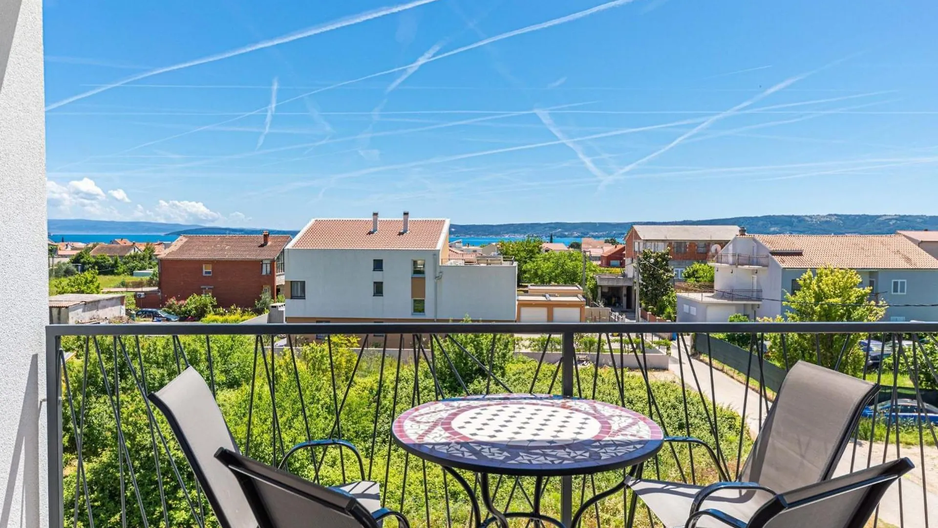 Elegant Kastel Novi Apartment With Sea View Balcony Kastela