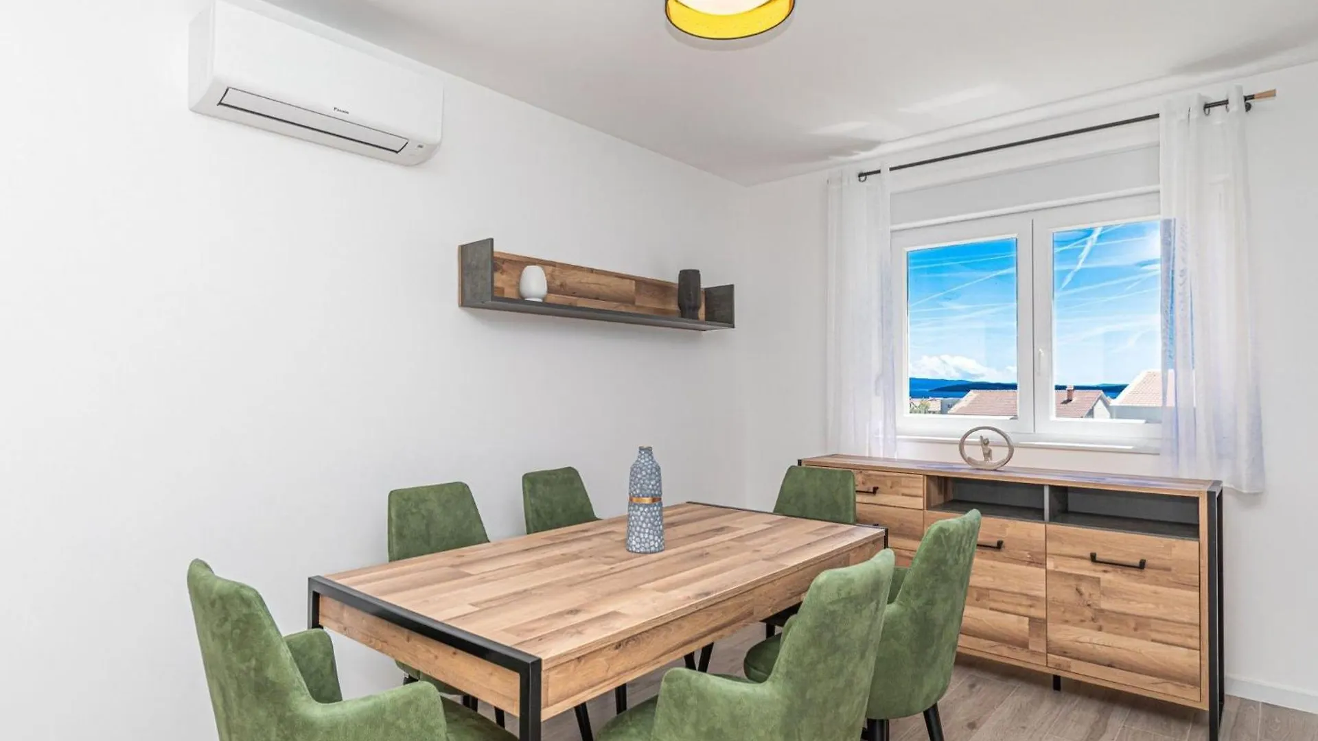 Elegant Kastel Novi Apartment With Sea View Balcony Kastela Croatia
