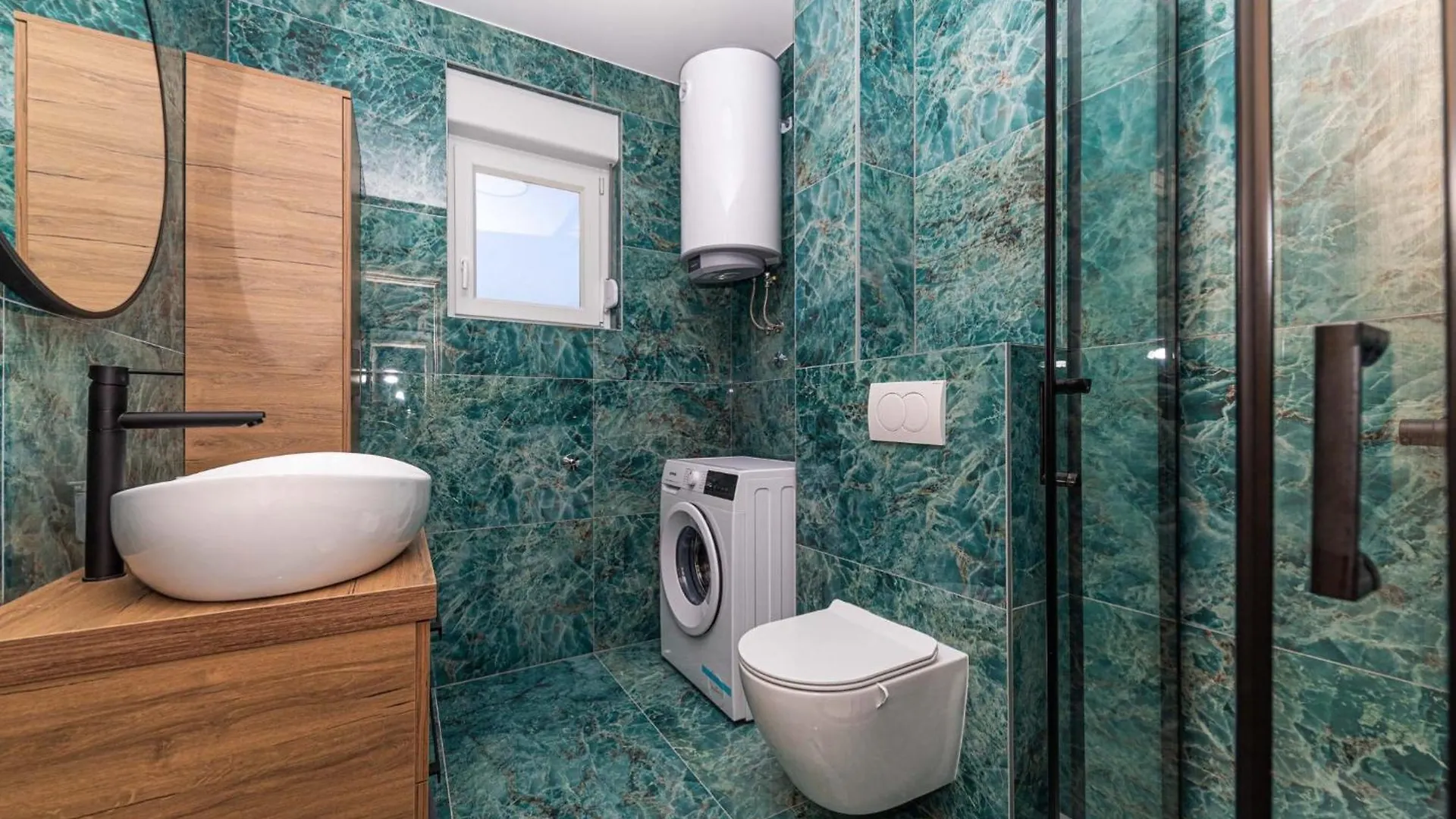 Elegant Kastel Novi Apartment With Sea View Balcony Kastela
