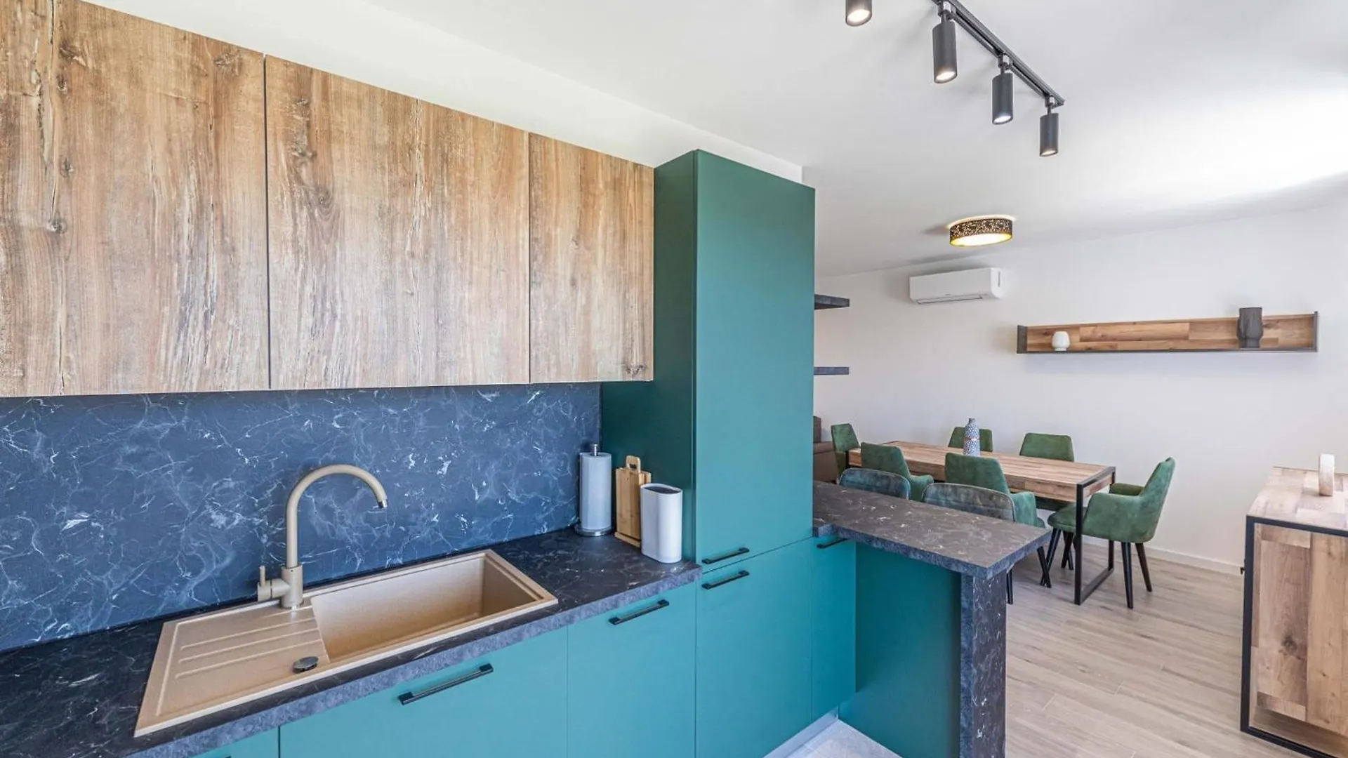Elegant Kastel Novi Apartment With Sea View Balcony Kastela 0*,