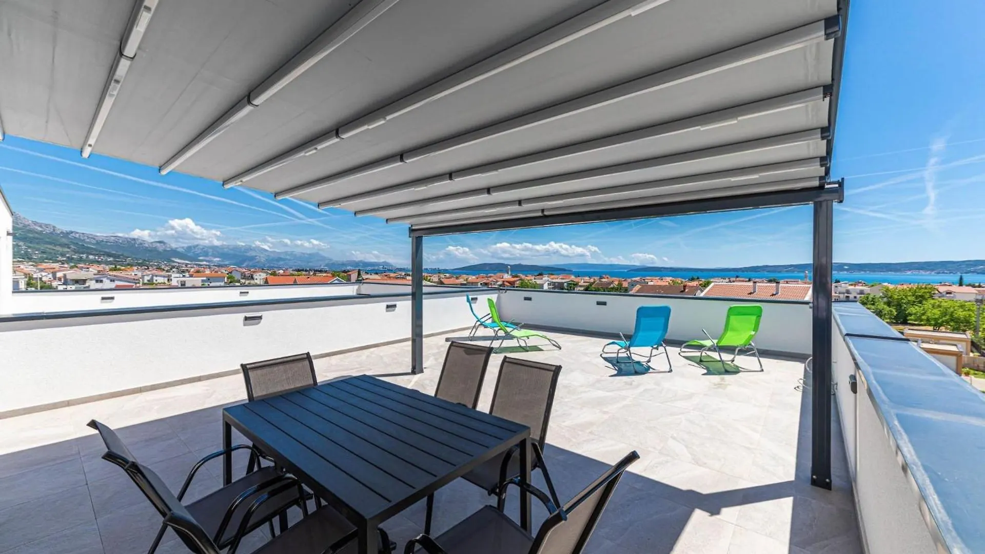 Elegant Kastel Novi Apartment With Sea View Balcony Kastela Croatia