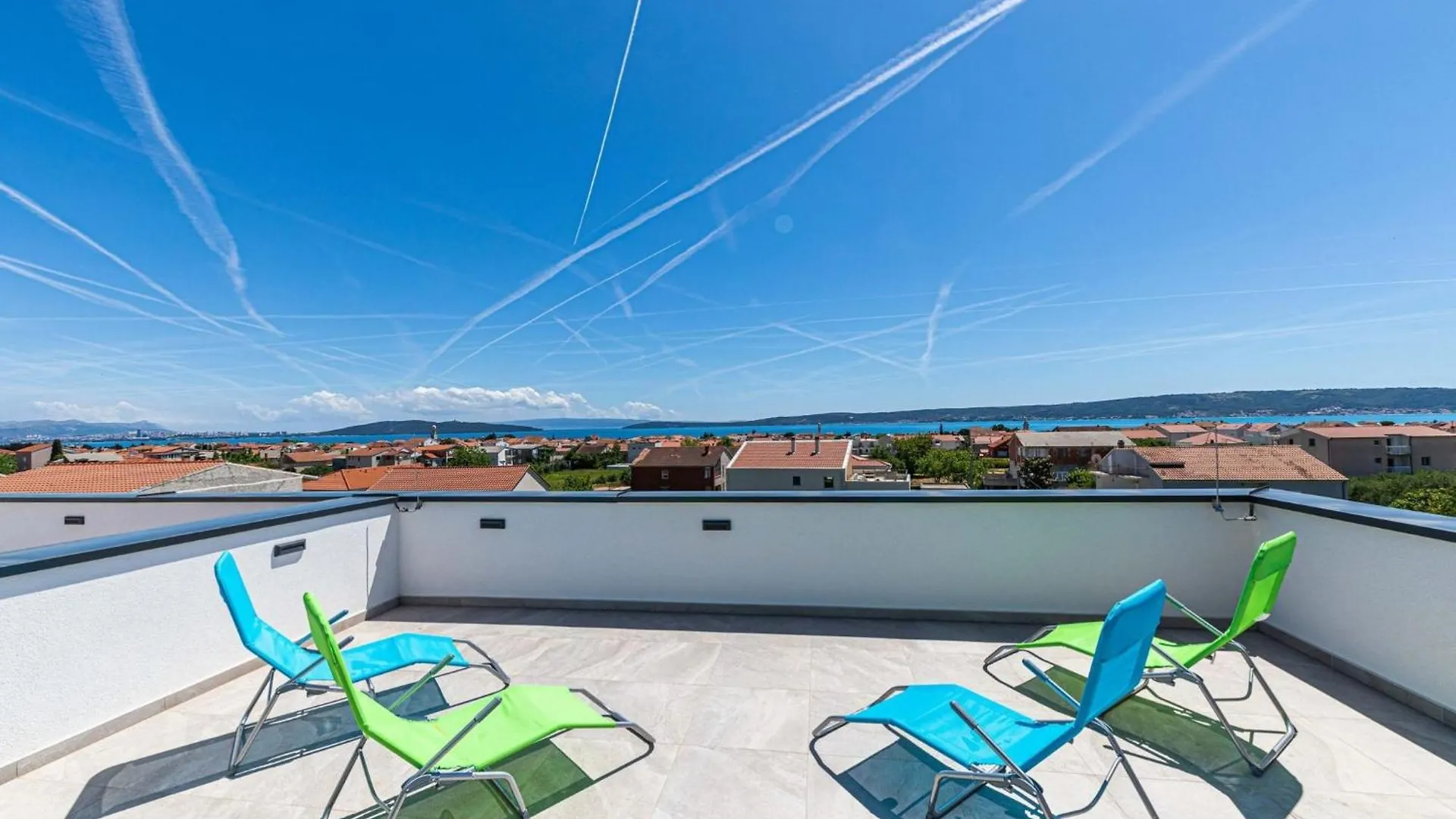 Elegant Kastel Novi Apartment With Sea View Balcony Kastela 0*,  Croatia